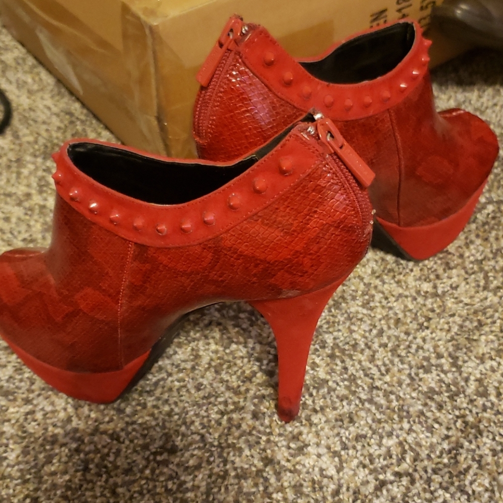 Women's high heels